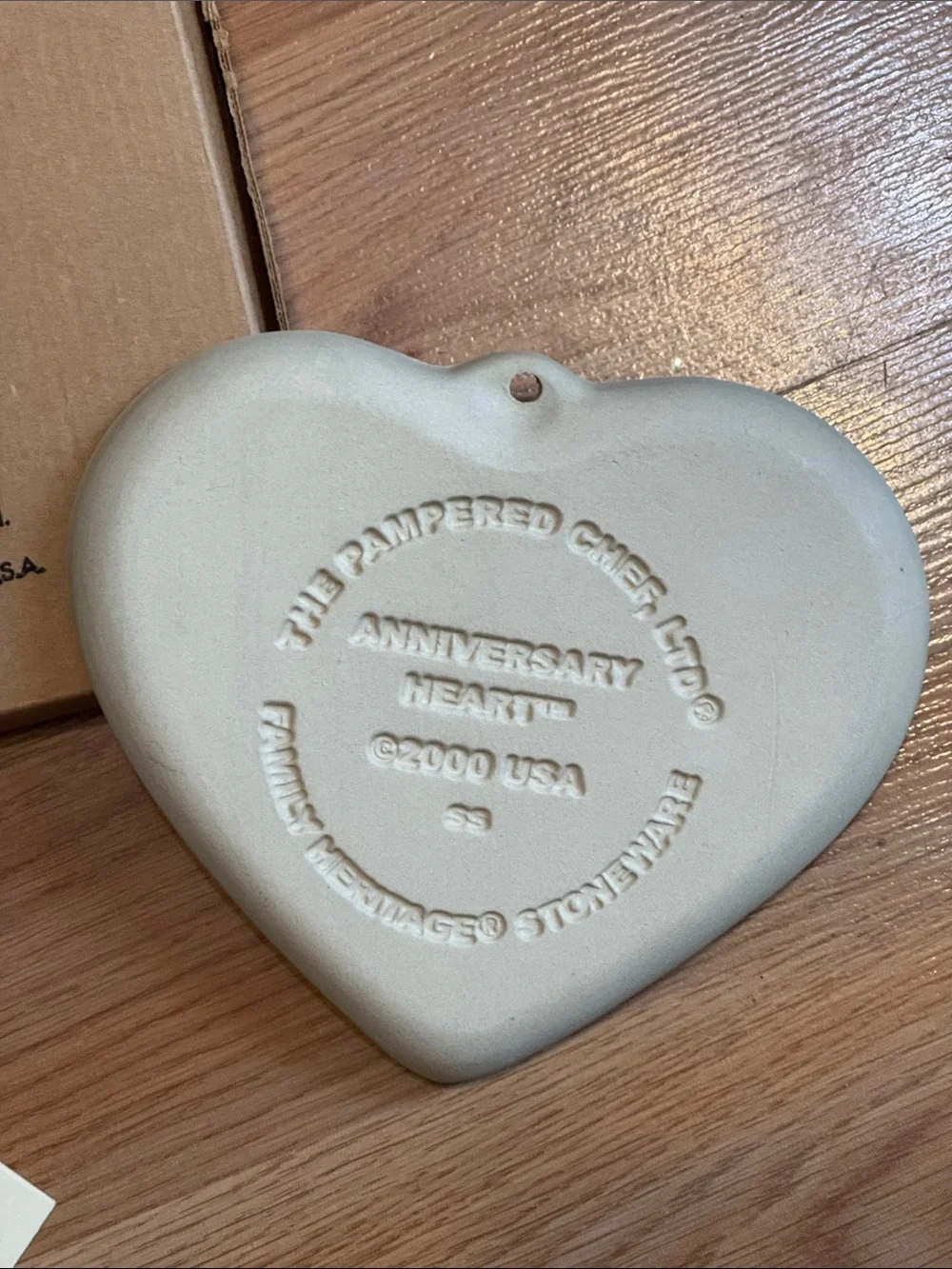 Pampered Chef Heart Cookie Mold in Cream